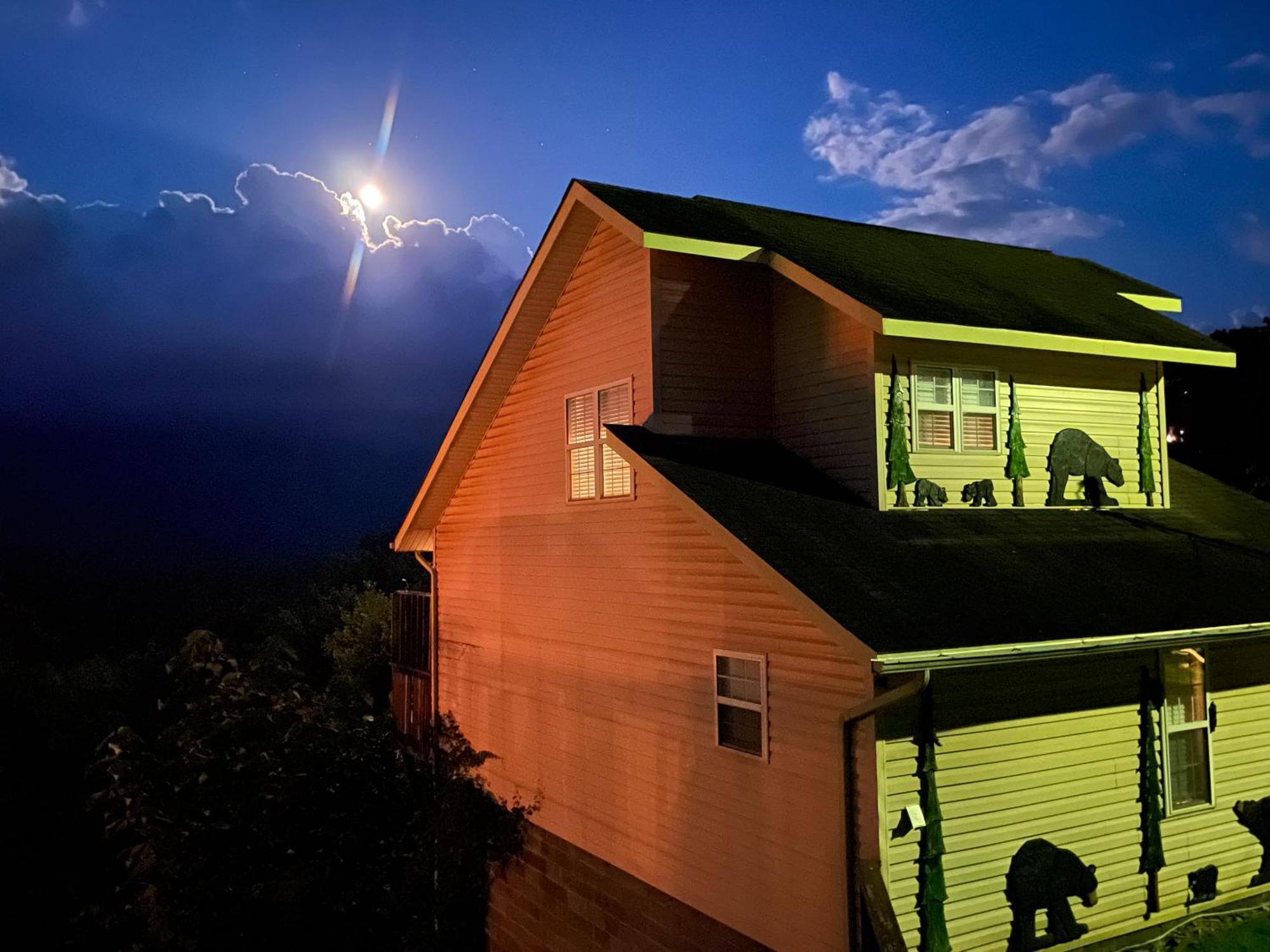 Heavenly View - Bear Themed Cabin, Hottub, Dog-Friendly, Near Gatlinburg Exterior photo